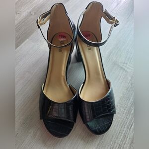 Black Croc-Embossed Women’s Heels